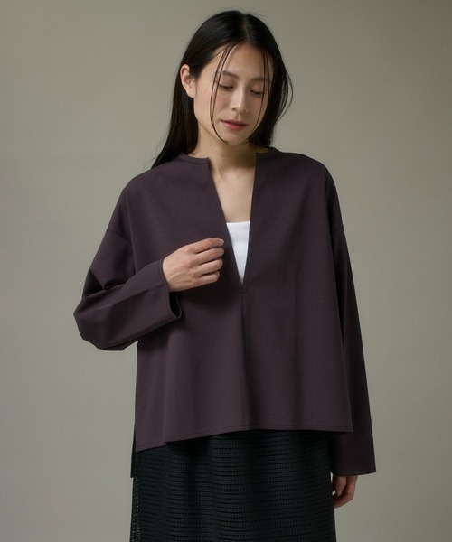 I.T.'S international(イッツインターナショナル)の「すべすべコットンポンチ キーネックオーバーカットソー(Tシャツ/カットソー・レディース・ダークブラウン/ブルーグレー/オフホワイト・フリー)」の3枚目の写真