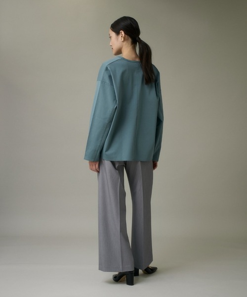 I.T.'S international(イッツインターナショナル)の「すべすべコットンポンチ キーネックオーバーカットソー(Tシャツ/カットソー・レディース・ダークブラウン/ブルーグレー/オフホワイト・フリー)」の7枚目の写真