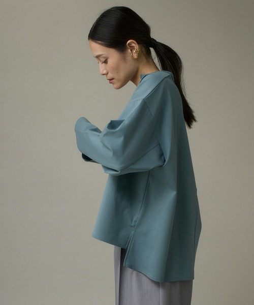 I.T.'S international(イッツインターナショナル)の「すべすべコットンポンチ キーネックオーバーカットソー(Tシャツ/カットソー・レディース・ダークブラウン/ブルーグレー/オフホワイト・フリー)」の12枚目の写真
