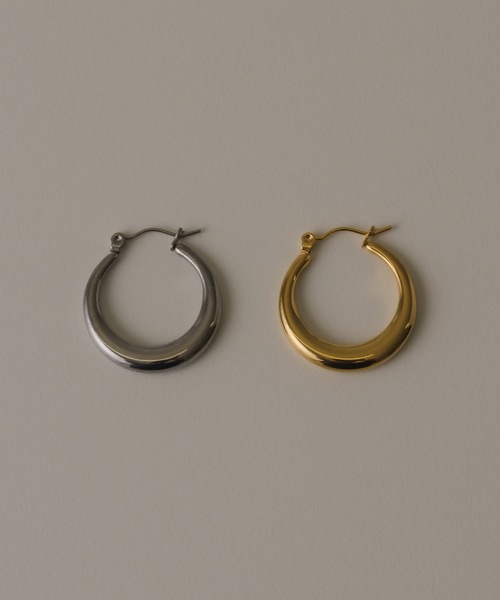 muku(ムク)の「PIERCE/GLOSS HOOP(ピアス(両耳用)・レディース・シルバー/ゴールド・FREE)」の1枚目の写真