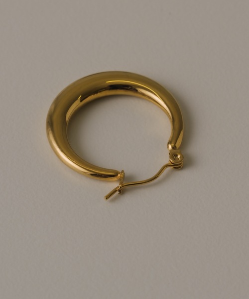 muku(ムク)の「PIERCE/GLOSS HOOP(ピアス(両耳用)・レディース・シルバー/ゴールド・FREE)」の9枚目の写真