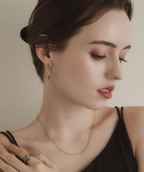 muku(ムク)の「PIERCE/GLOSS HOOP(ピアス(両耳用)・レディース・シルバー/ゴールド・FREE)」の11枚目の写真