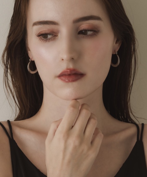 muku(ムク)の「PIERCE/GLOSS HOOP(ピアス(両耳用)・レディース・シルバー/ゴールド・FREE)」の5枚目の写真