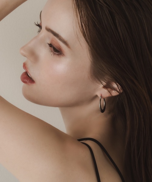 muku(ムク)の「PIERCE/GLOSS HOOP(ピアス(両耳用)・レディース・シルバー/ゴールド・FREE)」の10枚目の写真