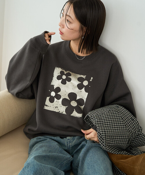 セール】限定展開 フラワー 箔 プリント スウェット プルオーバー