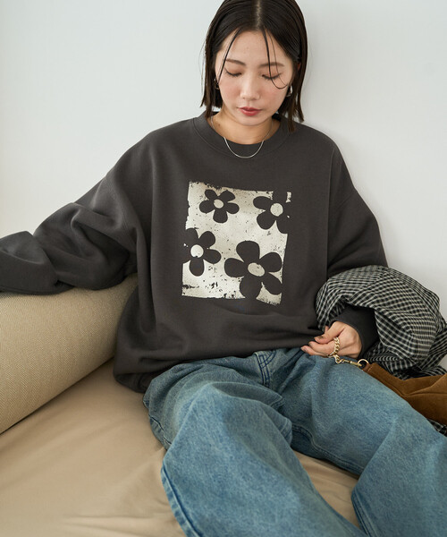 セール】限定展開 フラワー 箔 プリント スウェット プルオーバー