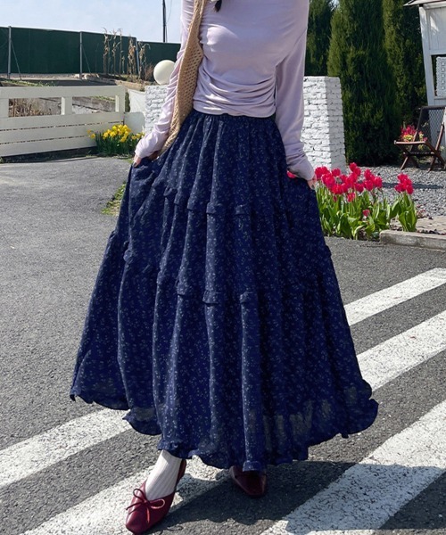 ReRe(リリ)の「花柄×ティアードロングスカート(スカート・レディース・ネイビー/ホワイト・FREE)」の6枚目の写真
