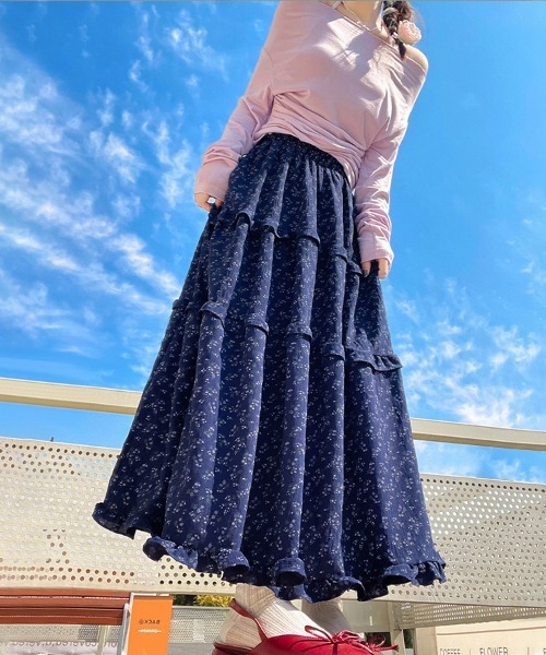 ReRe(リリ)の「花柄×ティアードロングスカート(スカート・レディース・ネイビー/ホワイト・FREE)」の5枚目の写真