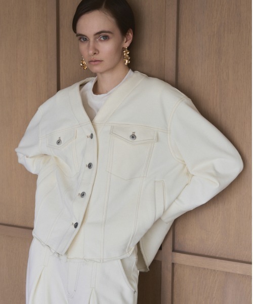 Muel Chic(ミュエルシック)の「Mintty jacket ミンティージャケット(ノーカラージャケット・レディース・ブラック/ホワイト/ネイビー・FREE)」の5枚目の写真