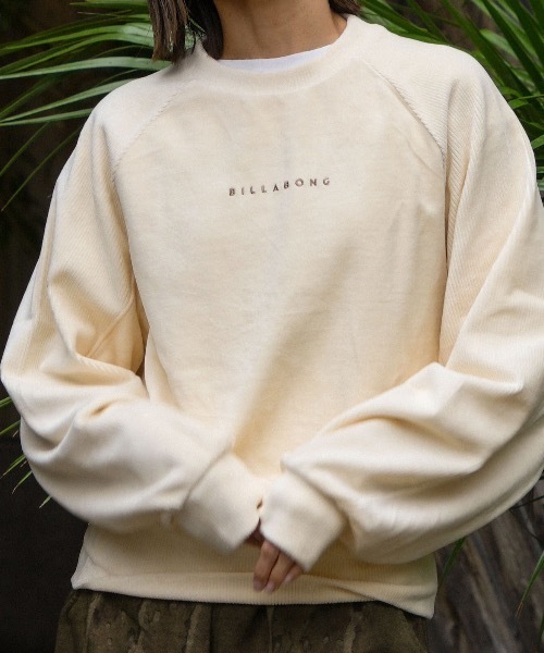 BILLABONG(ビラボン)の「BILLABONG レディース KNIT VELOURS × RIB セーター 【2025年秋冬モデル】 @autumn /ビラボンセットアップ対応ロゴワンポイントクロップド丈プルオーバークルーネックトップス(その他トップス・レディース・ブラック/アイボリー・MEDIUM/LARGE)」の2枚目の写真