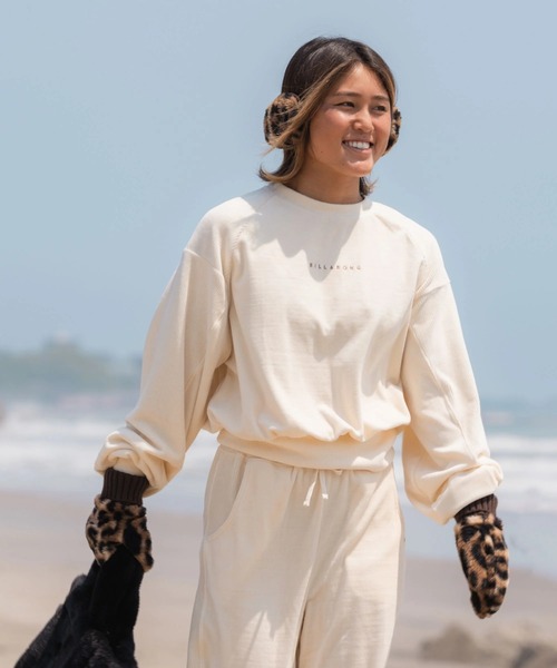 BILLABONG(ビラボン)の「BILLABONG レディース KNIT VELOURS × RIB セーター 【2025年秋冬モデル】 @autumn /ビラボンセットアップ対応ロゴワンポイントクロップド丈プルオーバークルーネックトップス(その他トップス・レディース・ブラック/アイボリー・MEDIUM/LARGE)」の9枚目の写真