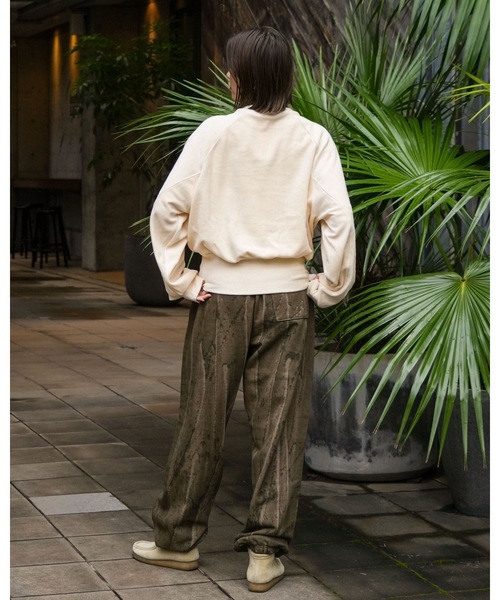 BILLABONG(ビラボン)の「BILLABONG レディース KNIT VELOURS × RIB セーター 【2025年秋冬モデル】 @autumn /ビラボンセットアップ対応ロゴワンポイントクロップド丈プルオーバークルーネックトップス(その他トップス・レディース・ブラック/アイボリー・MEDIUM/LARGE)」の20枚目の写真