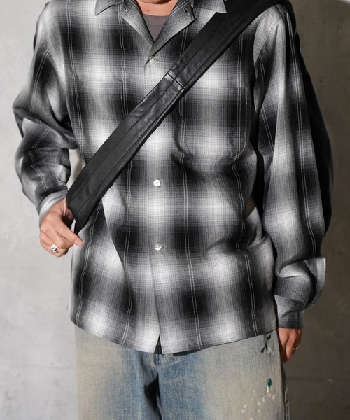 bukht（ブフト）の「bukht / ブフト LEATHER NEWS PAPER BAG MEDIUM レザー ニュースペーパーバッグ（ショルダーバッグ・メンズ・ブラック・FREE）」の3枚目の写真