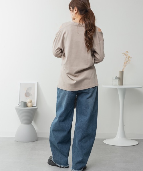 RCD(アールシーディー)の「オープンショルダーロングスリーブTシャツ(Tシャツ/カットソー・レディース・チャコールグレー/ブラック/カーキ/グレイッシュベージュ/杢グレー/オフホワイト・M-L/4L~5L/LL~3L)」の13枚目の写真