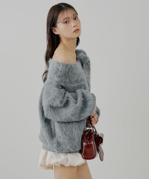 Chico（チコ）の「肩リボンショルダースリットオフショルシャギーニット（ニット/セーター・レディース・ブラウン/ピンク/チャコールグレー/アイボリー・FREE）」の12枚目の写真