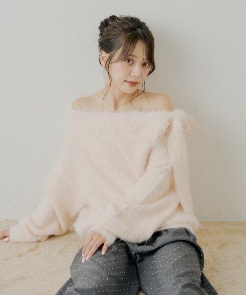 Chico（チコ）の「肩リボンショルダースリットオフショルシャギーニット（ニット/セーター・レディース・ブラウン/ピンク/チャコールグレー/アイボリー・FREE）」の13枚目の写真