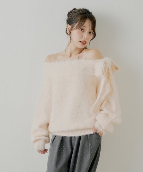 Chico（チコ）の「肩リボンショルダースリットオフショルシャギーニット（ニット/セーター・レディース・ブラウン/ピンク/チャコールグレー/アイボリー・FREE）」の14枚目の写真