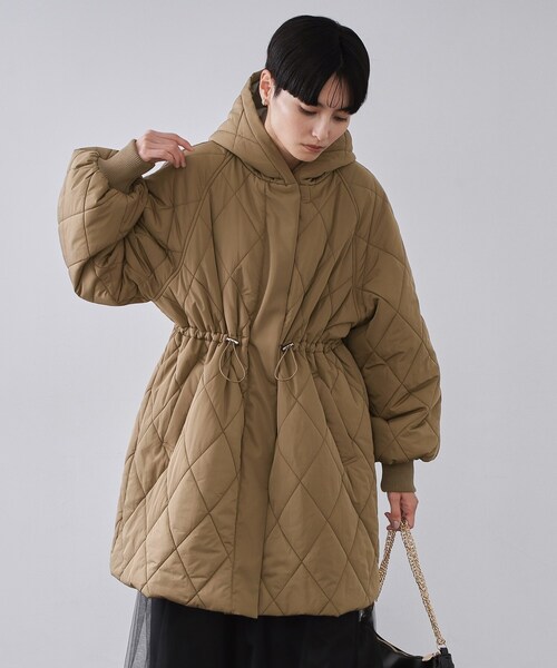 OPAQUE.CLIP（オペークドットクリップ）の「撥水キルティングロングコート【洗える】（その他アウター・レディース・ブラック/ブラウン系・38/40/42）」の9枚目の写真