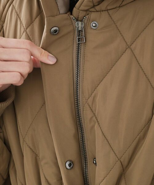 OPAQUE.CLIP（オペークドットクリップ）の「撥水キルティングロングコート【洗える】（その他アウター・レディース・ブラック/ブラウン系・38/40/42）」の18枚目の写真