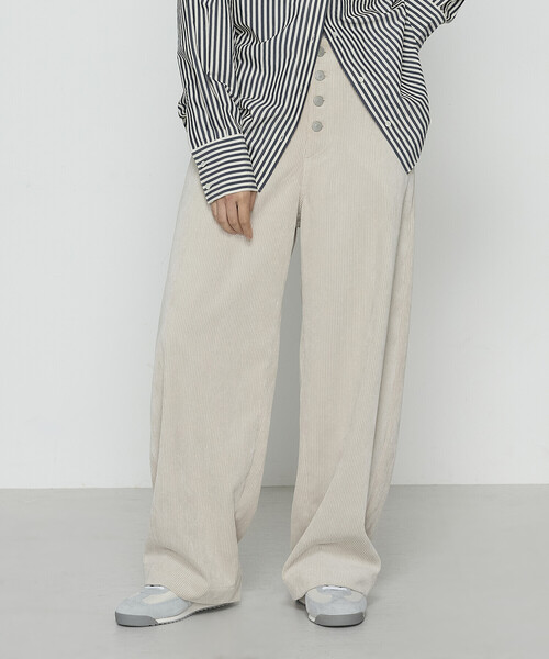 COMME CA Wardrobe（コムサワードローブ）の「コーデュロイ パンツ（その他パンツ・レディース・ベージュ/ブラック・9号/11号）」の16枚目の写真