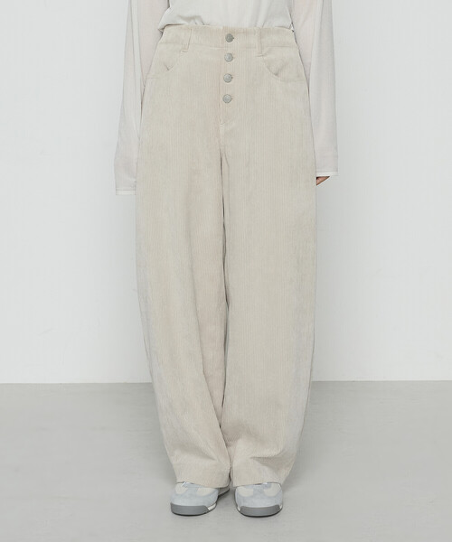 COMME CA Wardrobe（コムサワードローブ）の「コーデュロイ パンツ（その他パンツ・レディース・ベージュ/ブラック・9号/11号）」の17枚目の写真