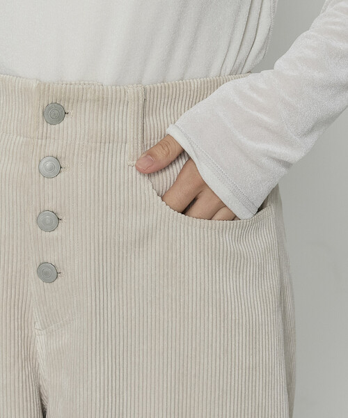 COMME CA Wardrobe（コムサワードローブ）の「コーデュロイ パンツ（その他パンツ・レディース・ベージュ/ブラック・9号/11号）」の22枚目の写真