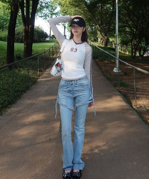 1993STUDIO(1993スタジオ)の「WトラックラインVネックロングスリーブ_クリーム(Tシャツ/カットソー・レディース・その他・SMALL/MEDIUM)」の6枚目の写真