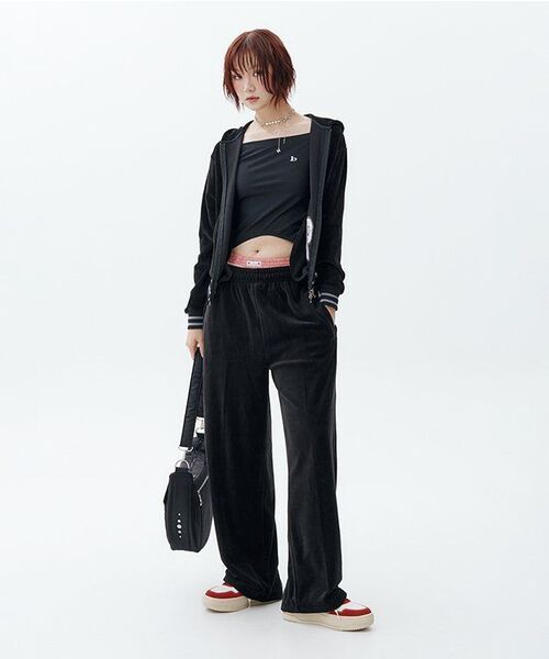 AAKAM ブラック フード付きパーカー 98刺繍 98 Patch Velour Zip-Up Hoodie (Black)（パーカー）｜AAKAM（アーカム