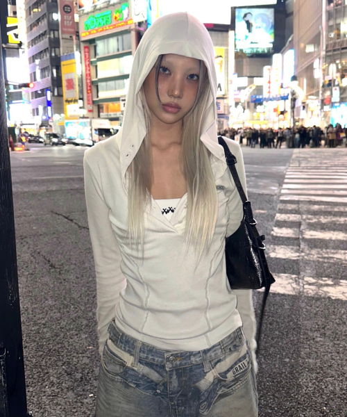 FLAREUP(フレアアップ)の「Button Up Lace Hoodie (FL-148_Cream Beige)(パーカー・レディース・アイボリー・OS)」の2枚目の写真