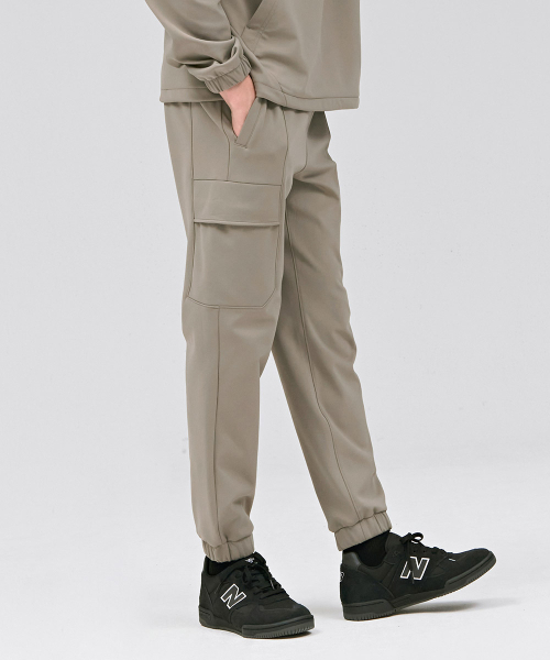 CHASECULT（チェイスカルト）の「男性トリコット裏起毛カーゴジョガーパンツ-ベージュ（スウェットパンツ・メンズ・Beige・70/76/82/86）」の5枚目の写真