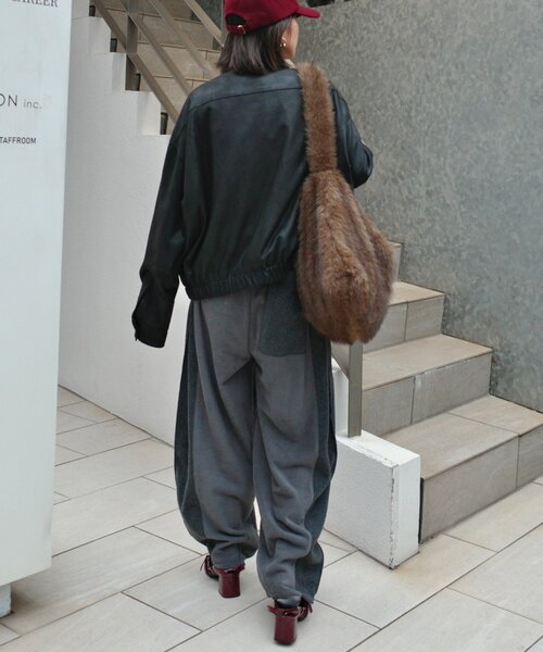 etsinta（エシンタ）の「【etsinta/エシンタ】リメイクフリースカーブパンツ（その他パンツ・レディース・ブラウン/チャコールグレー/アイボリー・ONE SIZE）」の10枚目の写真