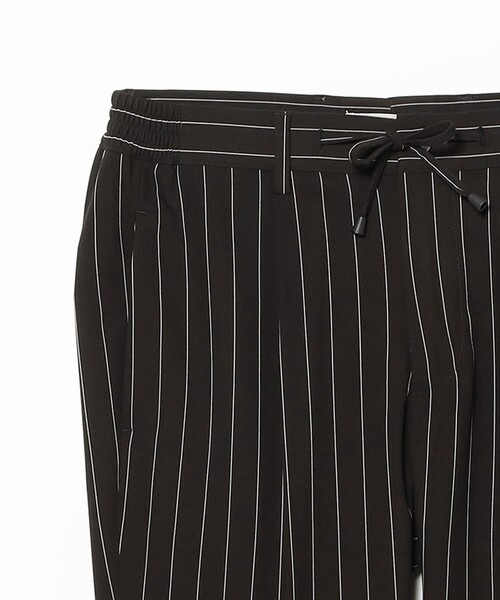 giab's ARCHIVIO（ジャブス アルキヴィオ）の「【別注】giabsarchivio / MASACCIO ペンシルストライプ 1プリーツ ドローコード スラックス（その他パンツ・メンズ・ブラック・42/44/46/48/50/52）」の4枚目の写真
