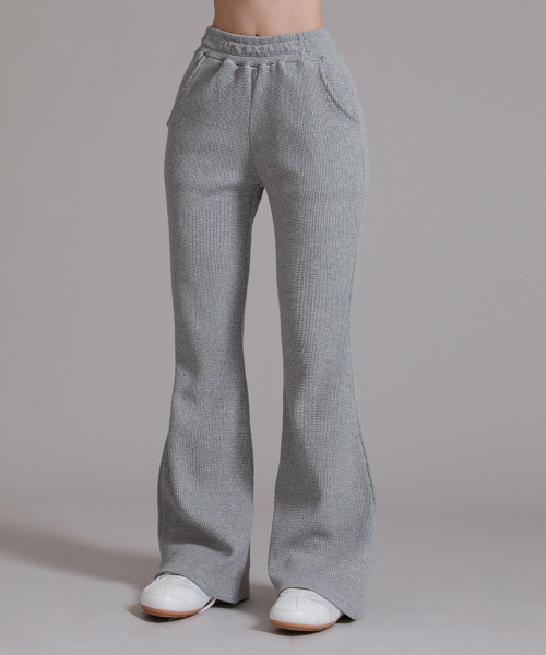 LIKE THE MOST(ライクザモースト)の「ワッフルブーツカットバンディングパンツ_グレー(スウェットパンツ・レディース・グレー・L/S/M)」の4枚目の写真