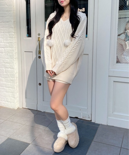 INGNI（イング）の「ポンポン付ケーブルチュニックニットパーカー（パーカー・レディース・グレー/アイボリー/ベージュ・M）」の9枚目の写真