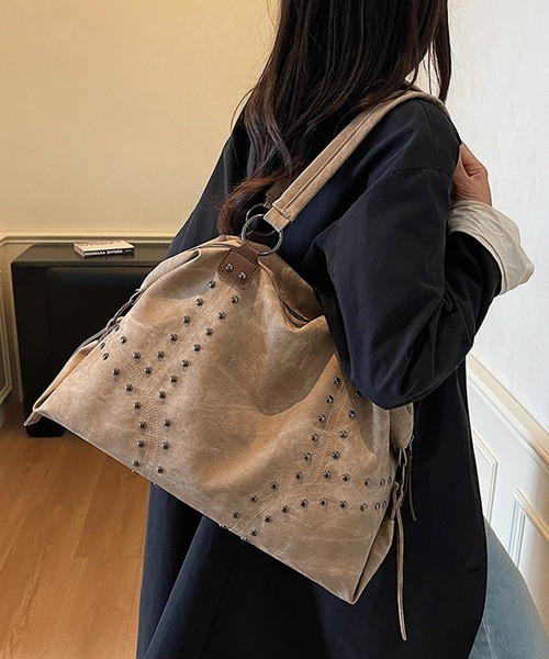 HALEY PESCA(ヘーリーペスカ)の「HALEY PESCA/【大容量/A4収納可】 ヴィンテージスタッズショルダーバッグ(ショルダーバッグ・レディース・オフホワイト/ベージュ/ブラック/ブラウン・FREE)」の20枚目の写真