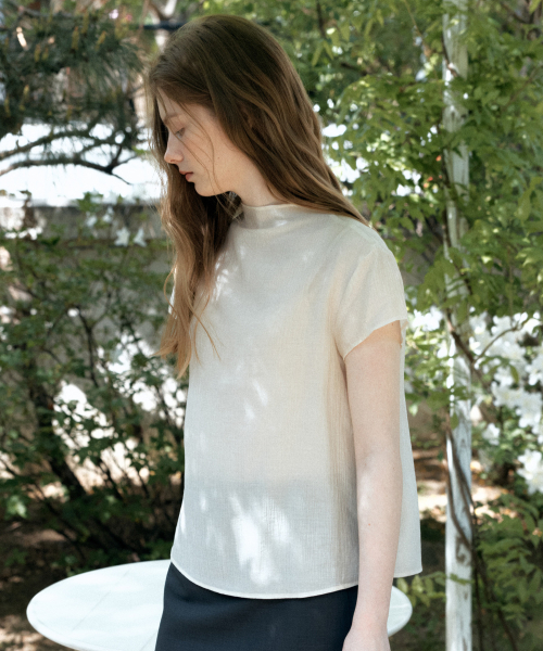 YUPPE（ヨッペ）の「PLEATED CAP SHIRT_IVORY（シャツ/ブラウス・レディース・その他・FREE）」の3枚目の写真