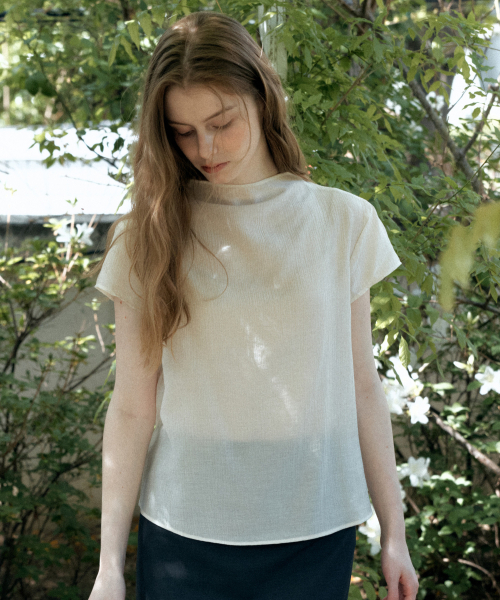 YUPPE（ヨッペ）の「PLEATED CAP SHIRT_IVORY（シャツ/ブラウス・レディース・その他・FREE）」の4枚目の写真