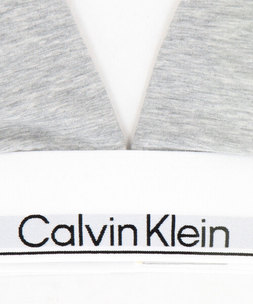 Calvin Klein Underwear(カルバンクラインアンダーウェア)の「Calvin Klein Underwear/カルバンクライン ワイヤレスブラ - ライトリー Icon Cotton Modal ライントライアングルブラ / QF8498AD(ブラジャー・レディース・グレー/ブラック・MEDIUM/SMALL)」の6枚目の写真