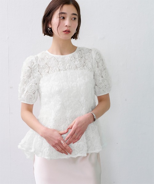 UR'S(ユアーズ)の「フラワーチュールペプラムブラウス(シャツ/ブラウス・レディース・ベージュ/ホワイト・L/M/S)」の2枚目の写真