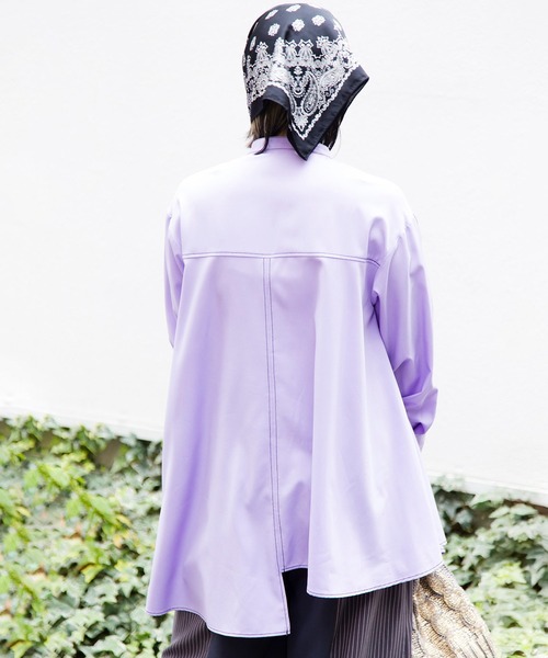 OSMOSIS（オズモーシス）の「アシンメトリーフレアーブラウス（シャツ/ブラウス・レディース・ライトパープル/ブラック/アイボリー・ONE SIZE）」の10枚目の写真