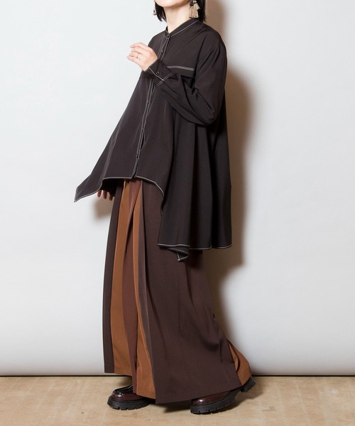 OSMOSIS（オズモーシス）の「アシンメトリーフレアーブラウス（シャツ/ブラウス・レディース・ライトパープル/ブラック/アイボリー・ONE SIZE）」の21枚目の写真