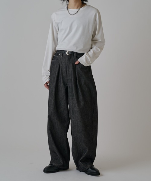 Lui's（ルイス）の「リジットタックバルーンデニムパンツ（デニムパンツ・メンズ・インディゴブルー/ブラック・30/32/34）」の11枚目の写真