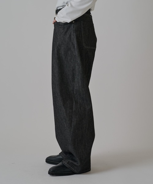 Lui's（ルイス）の「リジットタックバルーンデニムパンツ（デニムパンツ・メンズ・インディゴブルー/ブラック・30/32/34）」の8枚目の写真