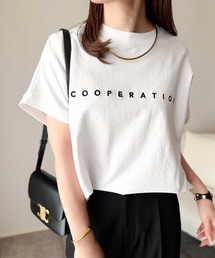 Java（ジャバ）の「《JaVaジャバコラボ》【イージーケア機能付き】洗練されたミニマルロゴで上品見せ。 立体ロゴ フレンチスリーブTシャツ（Tシャツ/カットソー）」