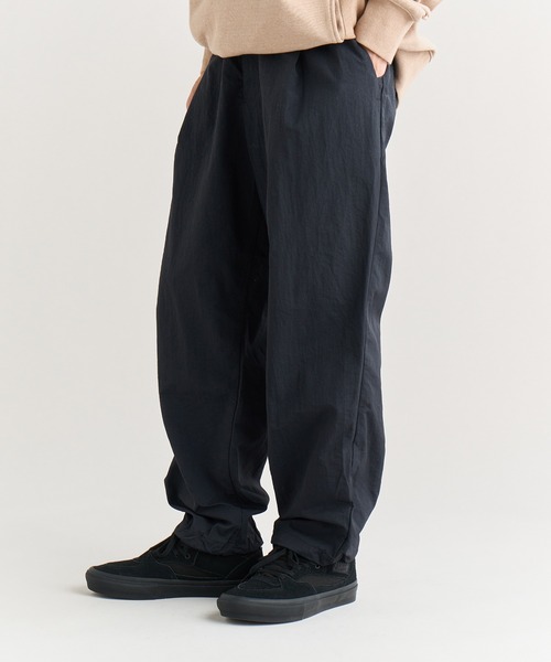 NANGA（ナンガ）の「NYLON TUSSER TRACK PANTS/ナイロンタッサー トラックパンツ（その他パンツ・メンズ・ブラック/カーキ/ネイビー・L/M/S/XL）」の4枚目の写真