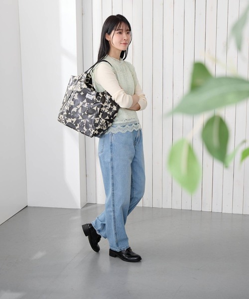 ROOTOTE(ルートート)の「ROOTOTE ルートート EU.ラウンド.ラミネート-S(トートバッグ・レディース・ブラック系/ダークグリーン系・FREE)」の5枚目の写真