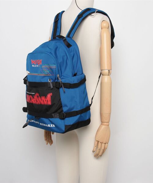 JANSPORT(ジャンスポーツ)の「【JANSPORT】JANSPORT X STRANGER THINGS PACK SQUAWK RADIO - HAWKINS HITMAKER(バックパック/リュック・メンズ・ブルー系その他・FREE)」の5枚目の写真