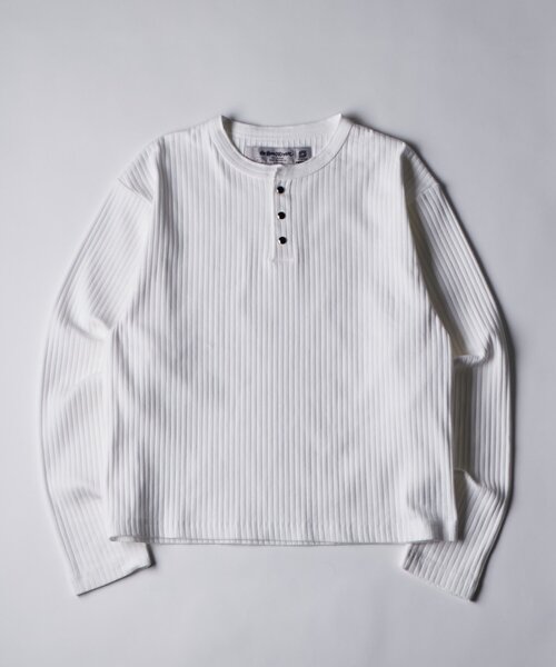 WHO'S WHO gallery（フーズフーギャラリー）の「【Sourcream】パール針抜きヘンリーL/S TEE（Tシャツ/カットソー・メンズ・ブラック/ホワイト・SMALL/MEDIUM）」の5枚目の写真