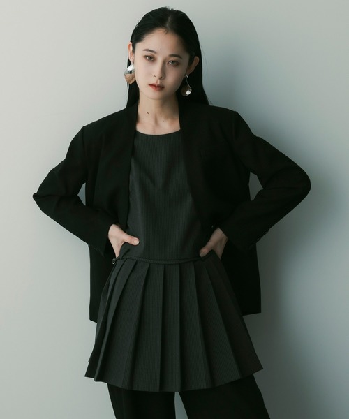 SERENO(セレーノ)の「プリーツミニワンピース(ワンピース・レディース・カーキ/グレー・M)」の1枚目の写真