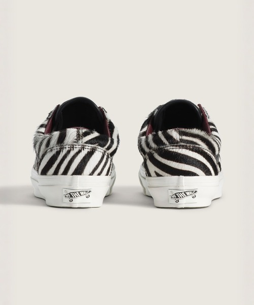 VANS(バンズ)の「VANS PREMIUM オールドスクール 36 ヘアオンレザー / LX Old Skool 36 Hair-On Cowhide ZEBRA VN000EHDZBR1(スニーカー・メンズ・ゼブラ・5.5/6/6.5/7/7.5/8/8.5/9/9.5/10/10.5/11)」の4枚目の写真